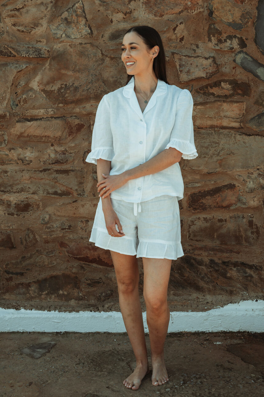 Emma-Less Two-Piece White Linen With Frill